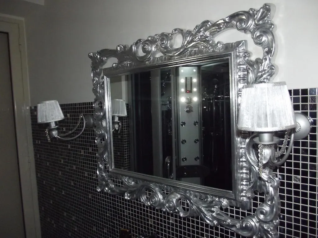 *** Bed & Breakfast Duca Di Uzeda Bed And Breakfast Catania Italy