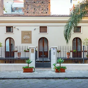 Appartamento Dimora Degli Artisti, Aeroporto di Catania Fontana Rossa